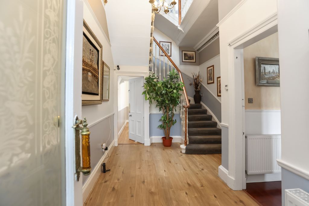 Property photo 2 of 33 Property Image 2