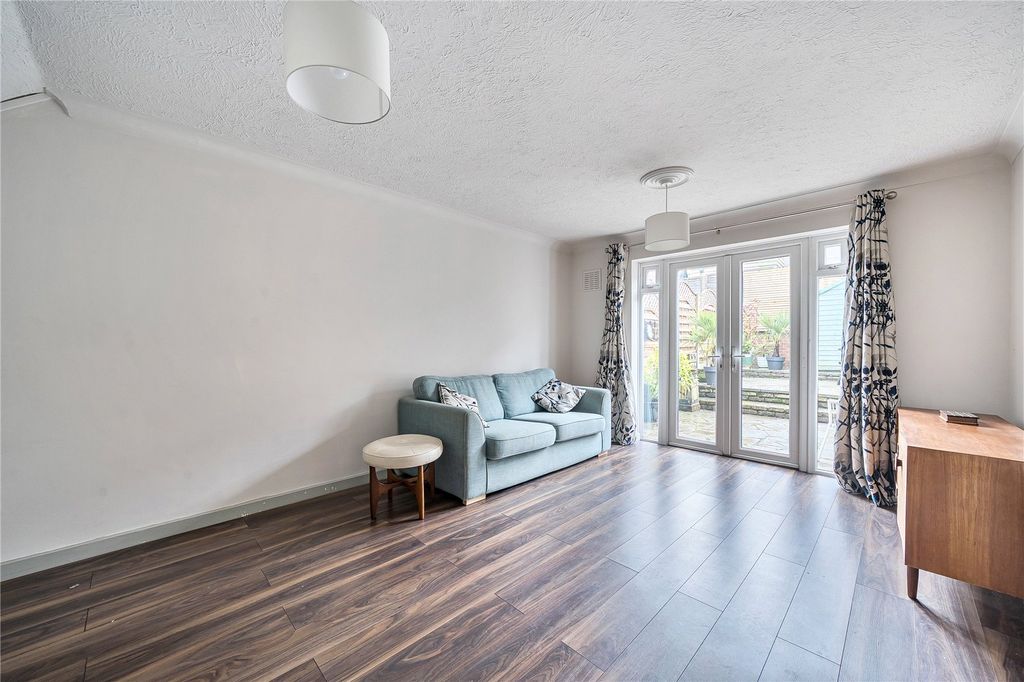 Property photo 3 of 15 Picture No. 14