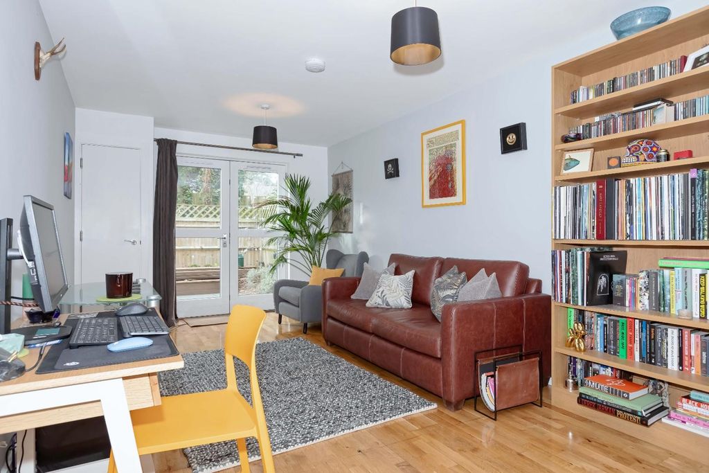 Property photo 3 of 13 The Upper Drive_4.Jpg