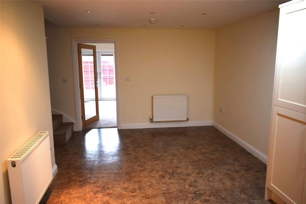 Property photo 3 of 12 Picture No. 14