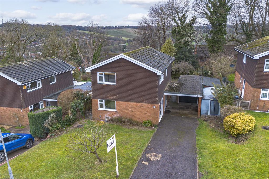Property photo 1 of 18 8 Foxhill Close, Hp13 5Bl Drone-1.Jpg