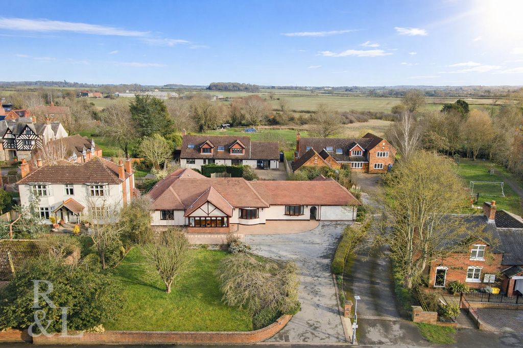 Property photo 1 of 34 39Ede0E8-4515-4294-8378-5F7Fea1Af79A.Png