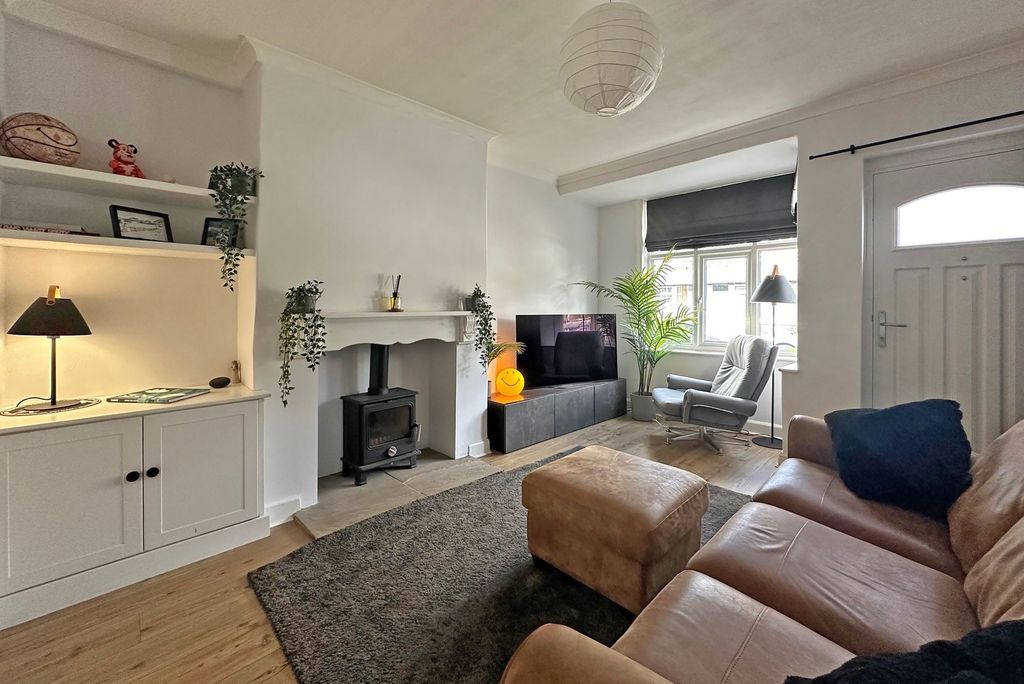 Property photo 2 of 16