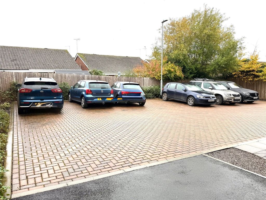 Property photo 2 of 11 Picture No. 14