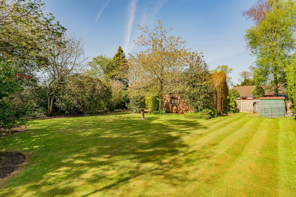 Property photo 3 of 35