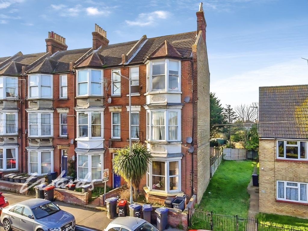 Property photo 1 of 9 073006A3-Ext 20