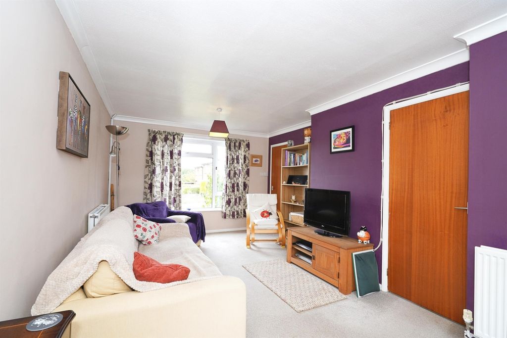 Property photo 3 of 14