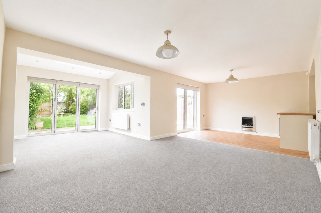 Property photo 2 of 22