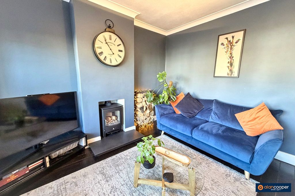 Property photo 3 of 26 4478185