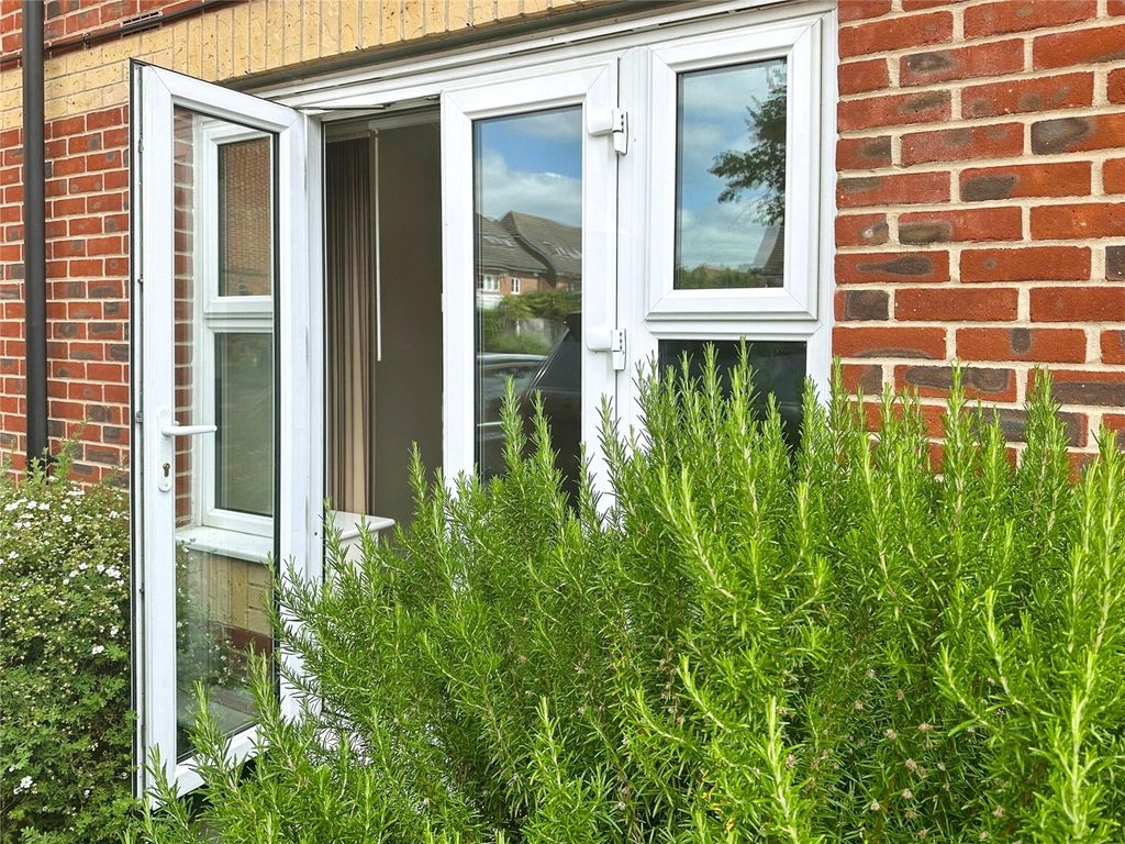 Property photo 2 of 7 Picture No. 03