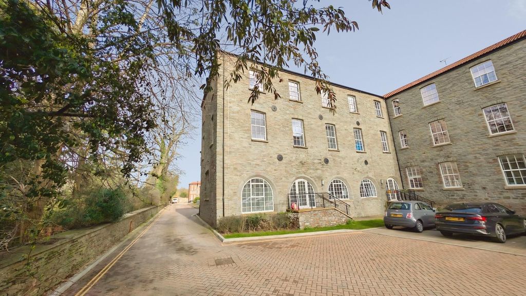 Property photo 3 of 28 8d1Facf7-Pxl_20260224_120655516.Jpg