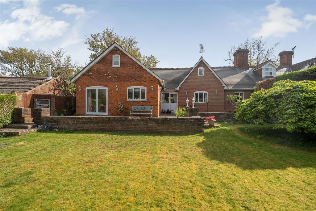 Property photo 2 of 28 1450408-7-69E73B91537d6.Jpg