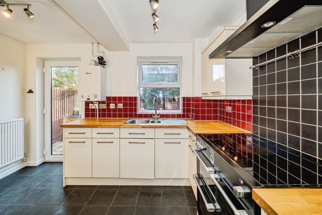 Property photo 2 of 18
