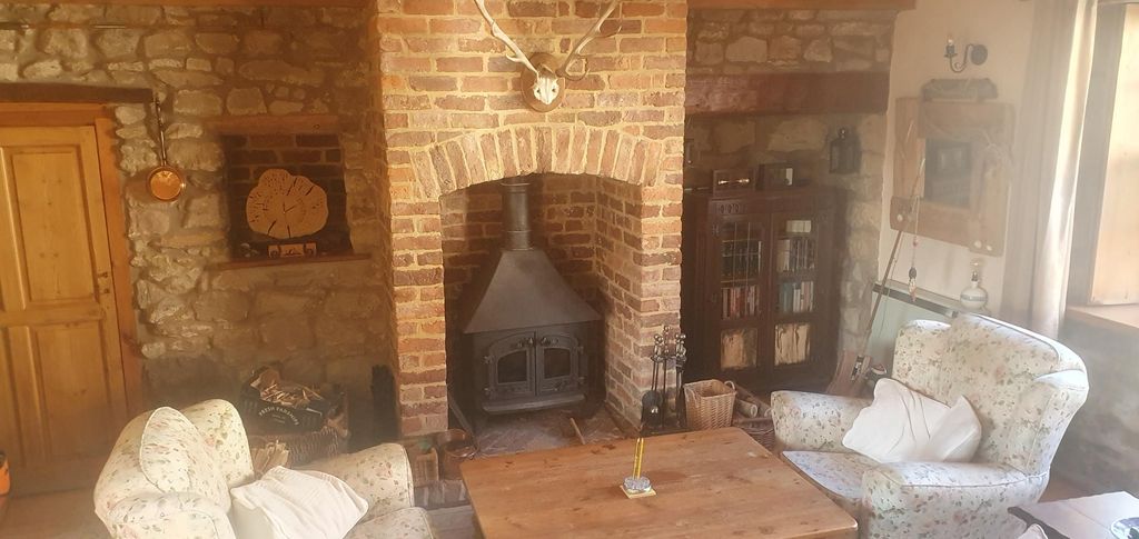 Property photo 2 of 9