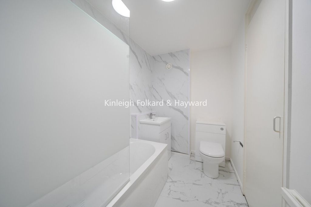 Property photo 3 of 12 Picture No. 01