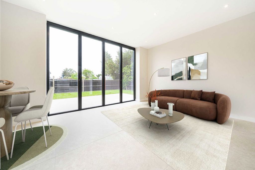 Property photo 2 of 6