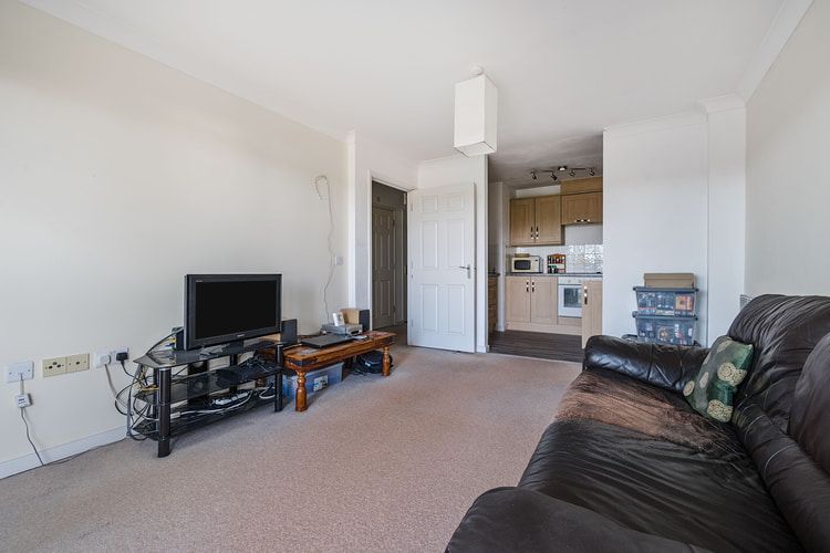 Property photo 2 of 14