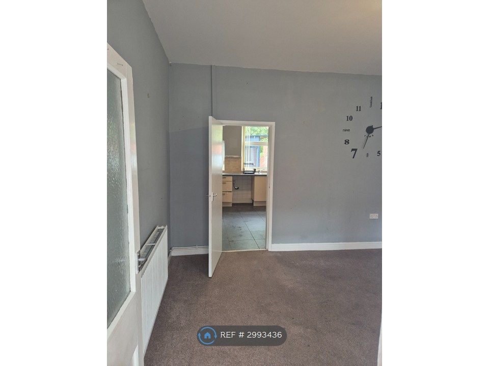 Property photo 2 of 23