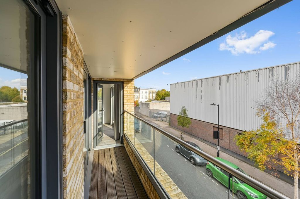 Property photo 3 of 8