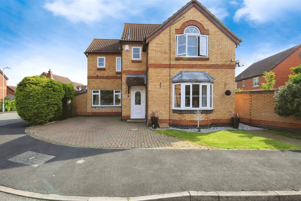 Property photo 1 of 18