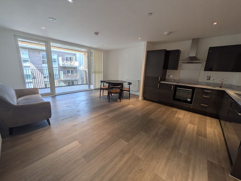 Property photo 3 of 9 Photo 8