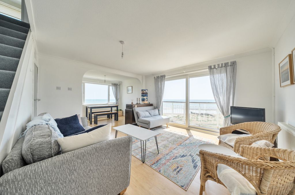 Property photo 2 of 12 1482651-9-6A3A7Ca...