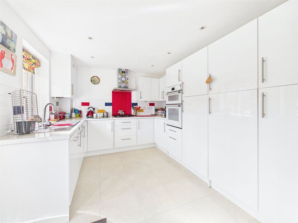 Property photo 2 of 16 Picture No. 04