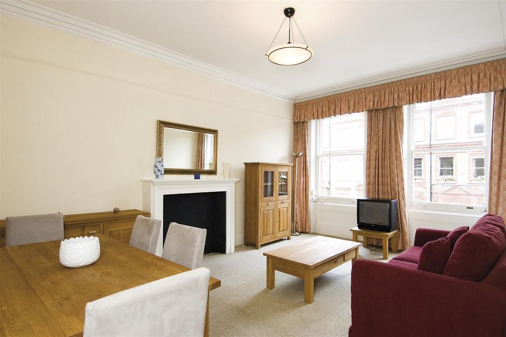 Property photo 2 of 10 2nd Floor,26 Rosary Gardens Recp.Jpg