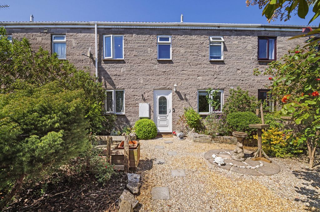 Property photo 1 of 29