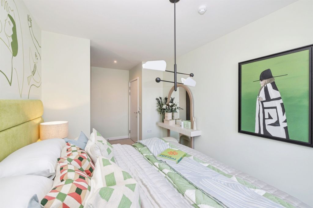 Property photo 3 of 27