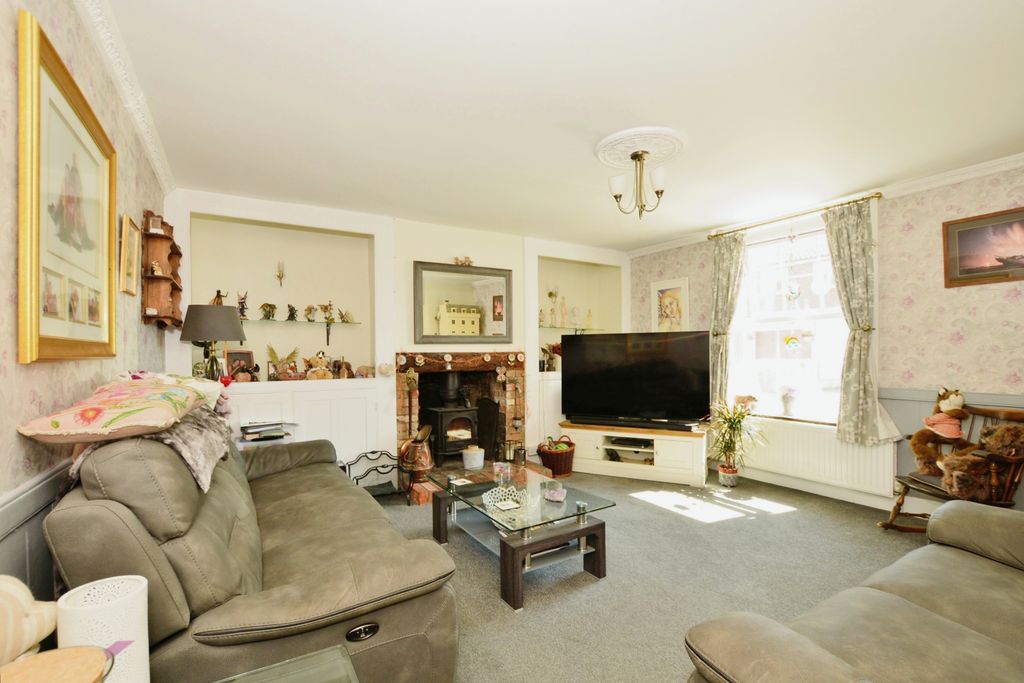 Property photo 2 of 17 Photography