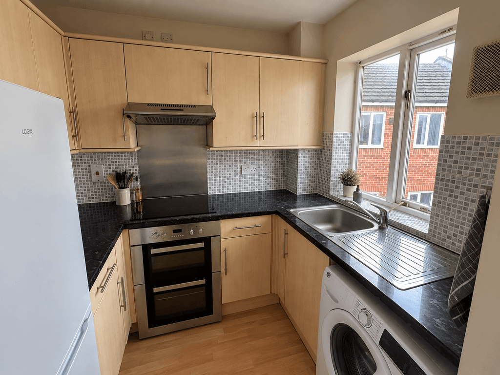 Property photo 2 of 8 Kitchen Done