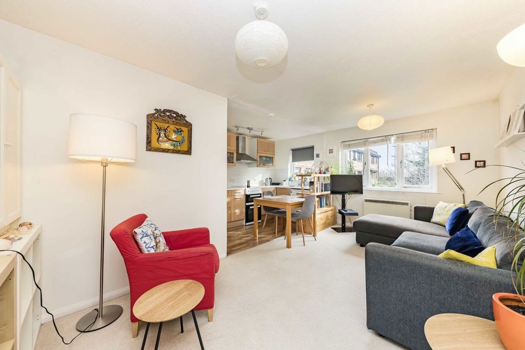 Property photo 3 of 10