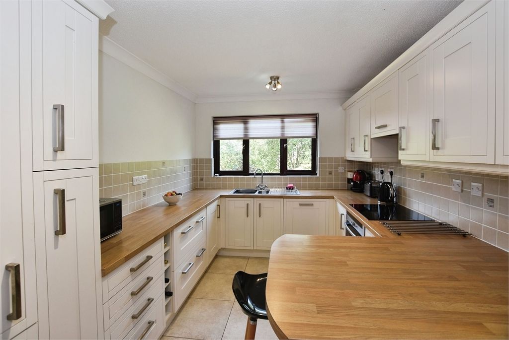 Property photo 3 of 16 Picture 3