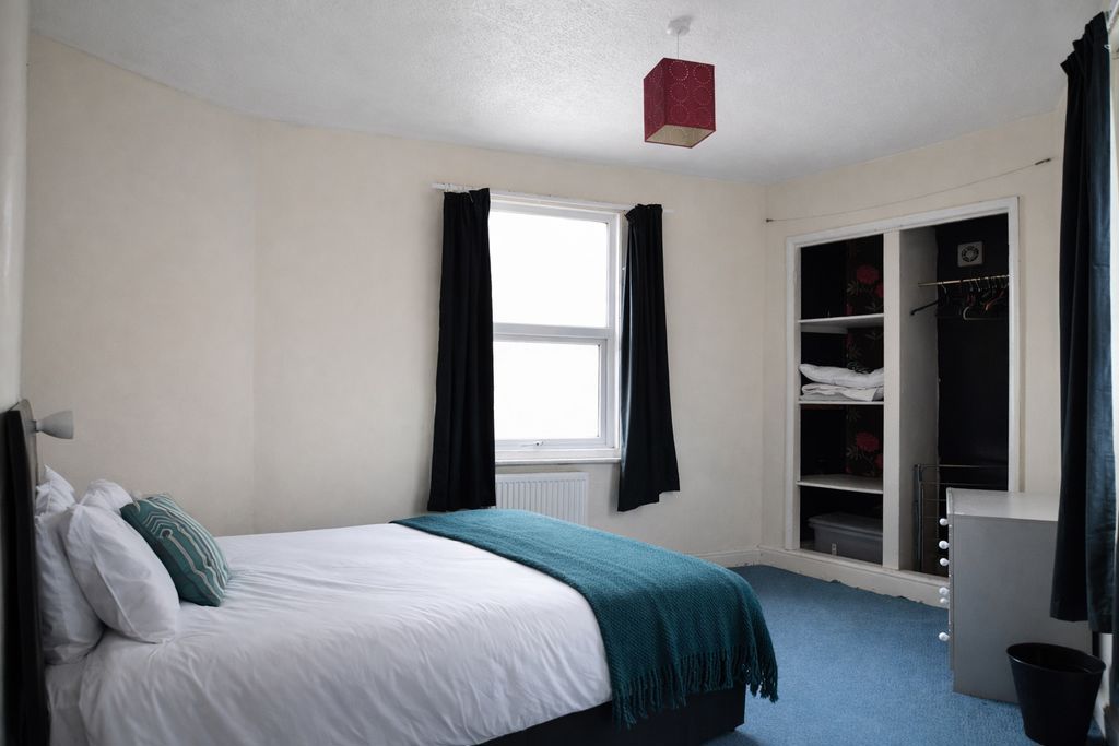 Property photo 1 of 9 Photo 14