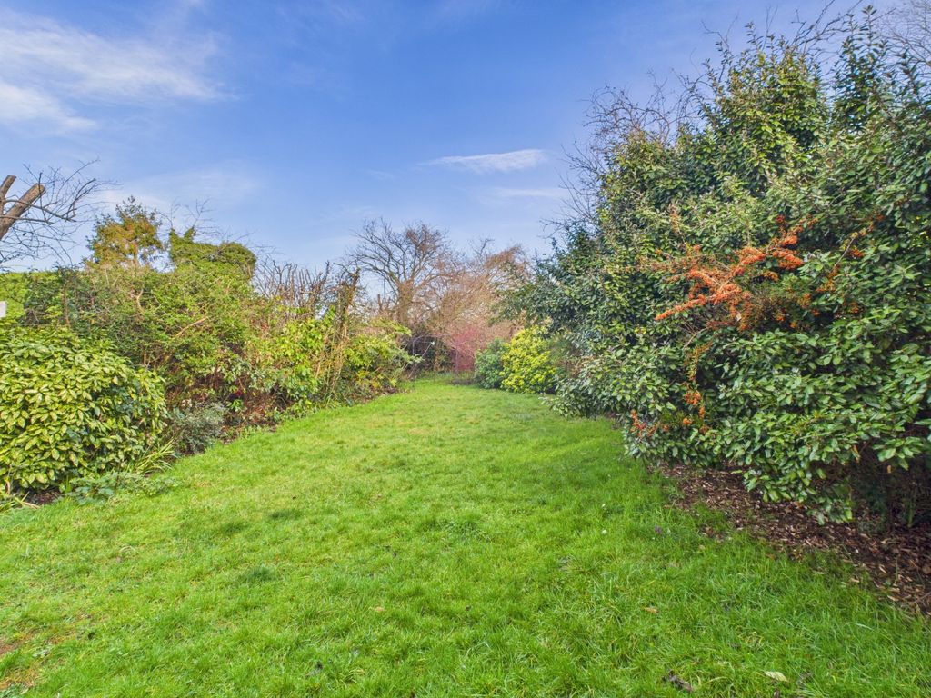 Property photo 2 of 10 Garden