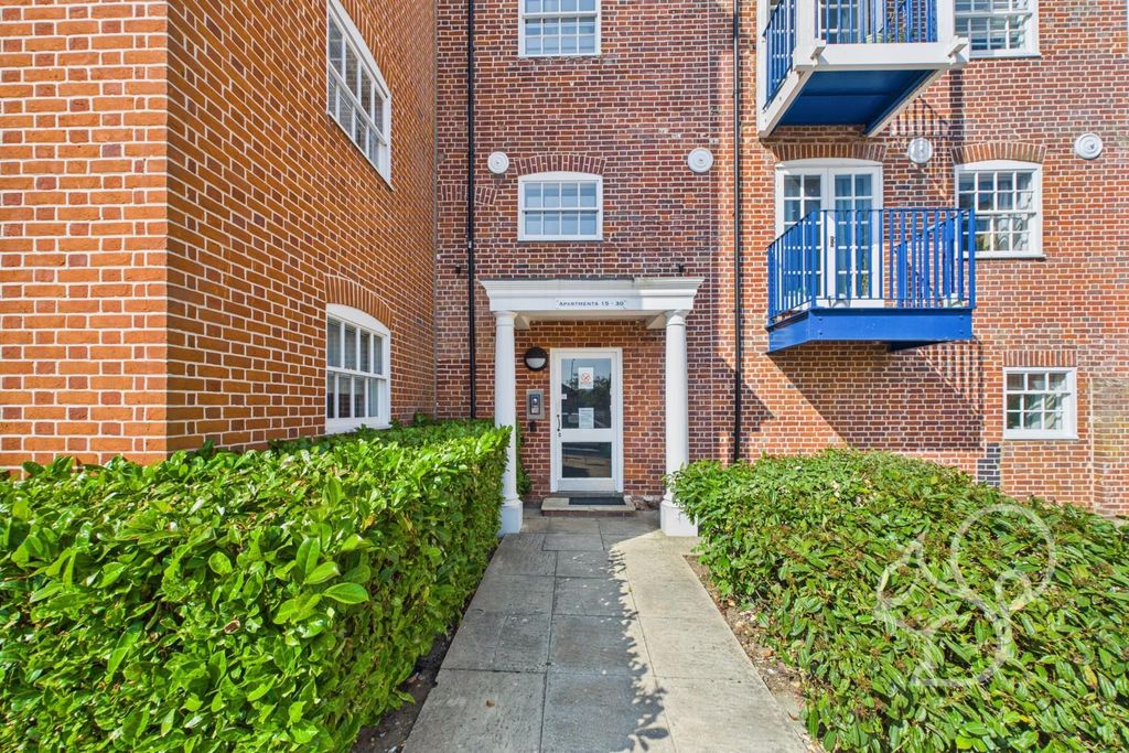 Property photo 1 of 21 Cam01659G0-Pr0484-Still005.Jpg