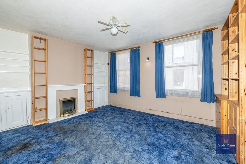 Property photo 3 of 13 Bedroom One