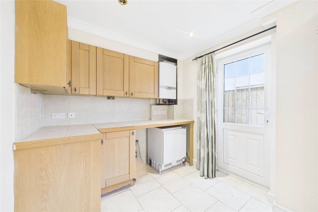 Property photo 3 of 14 Picture No. 05