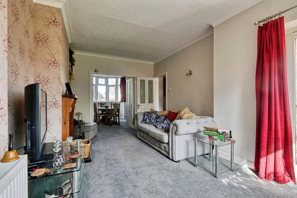 Property photo 2 of 23 27Hur3.Jpg