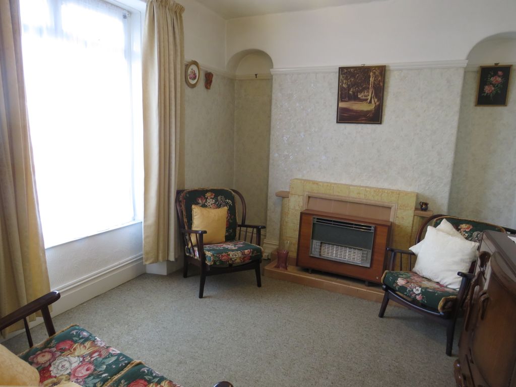 Property photo 3 of 28