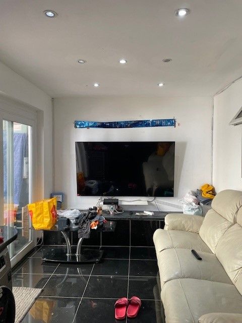 Property photo 2 of 25