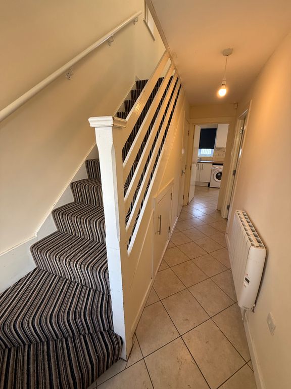 Property photo 3 of 39 Ground Floor