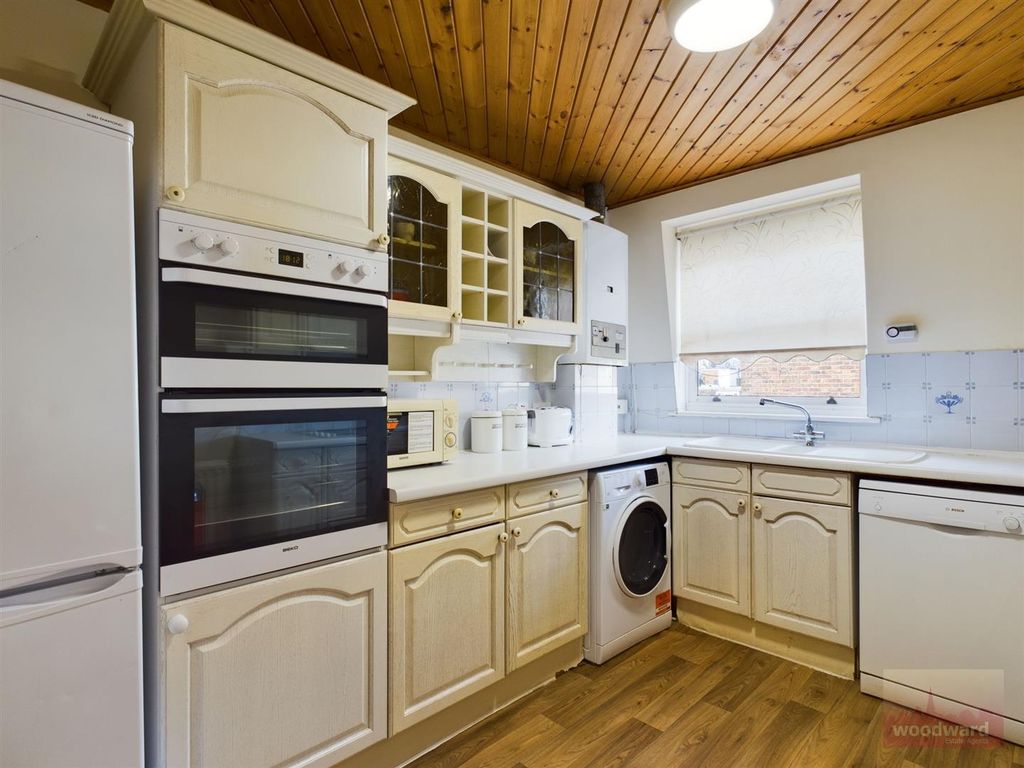 Property photo 2 of 18 Cam01320G0-Pr0044-Still001.Jpg