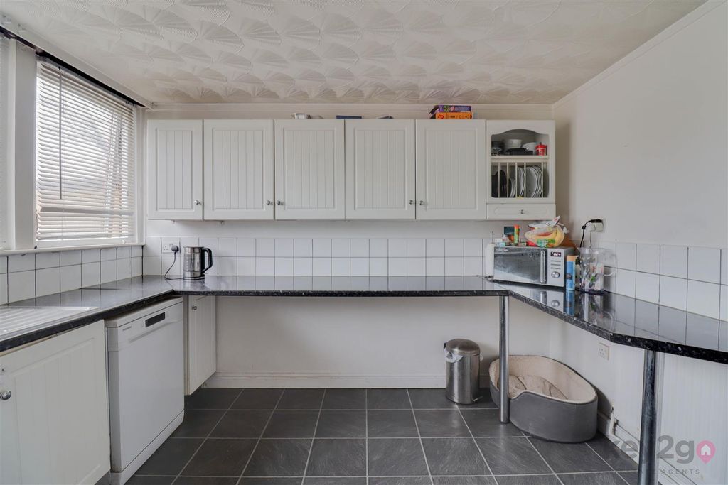 Property photo 3 of 20 Img_6775-Img_6777.Jpg