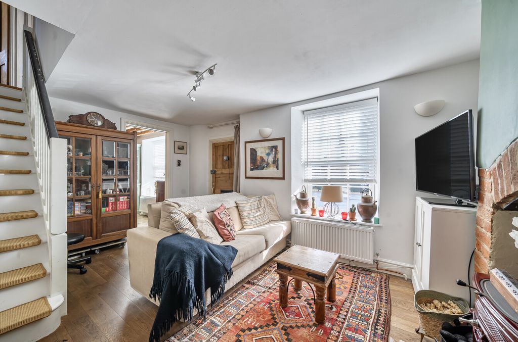 Property photo 3 of 18 Living Room