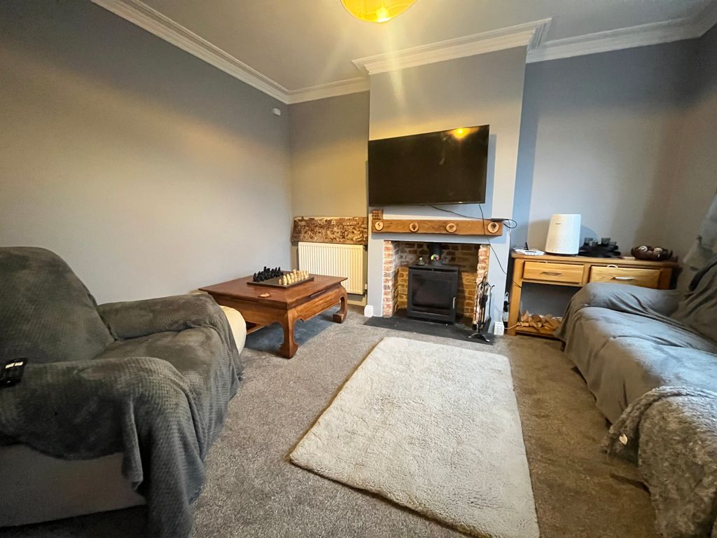 Property photo 2 of 7 Living Room