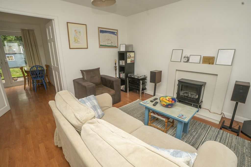 Property photo 3 of 27