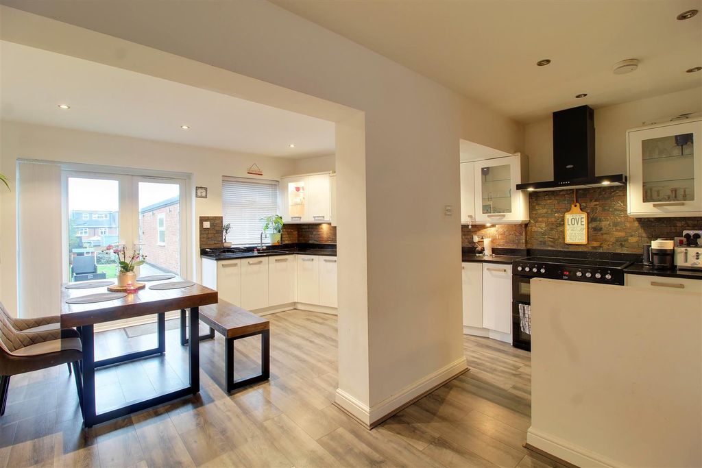 Property photo 2 of 18 Img_2251-Img_2253.Jpg