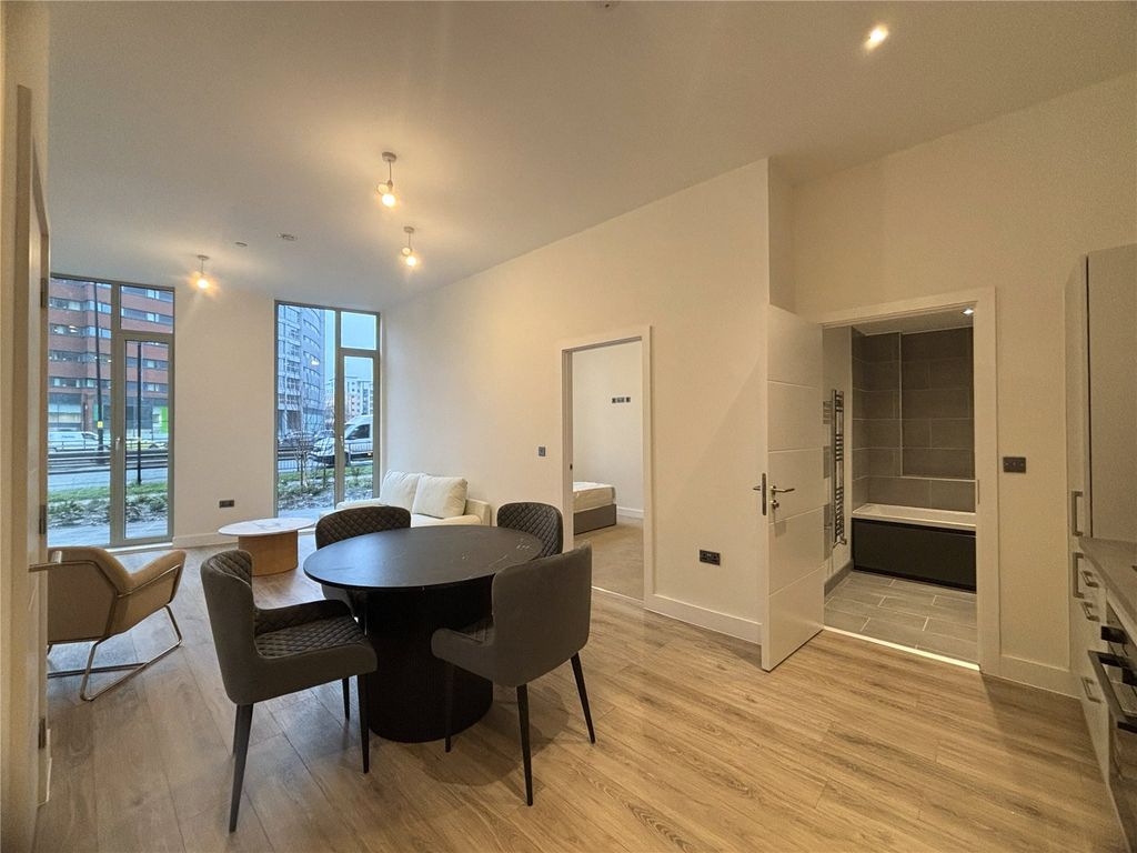 Property photo 3 of 8 Picture No. 02